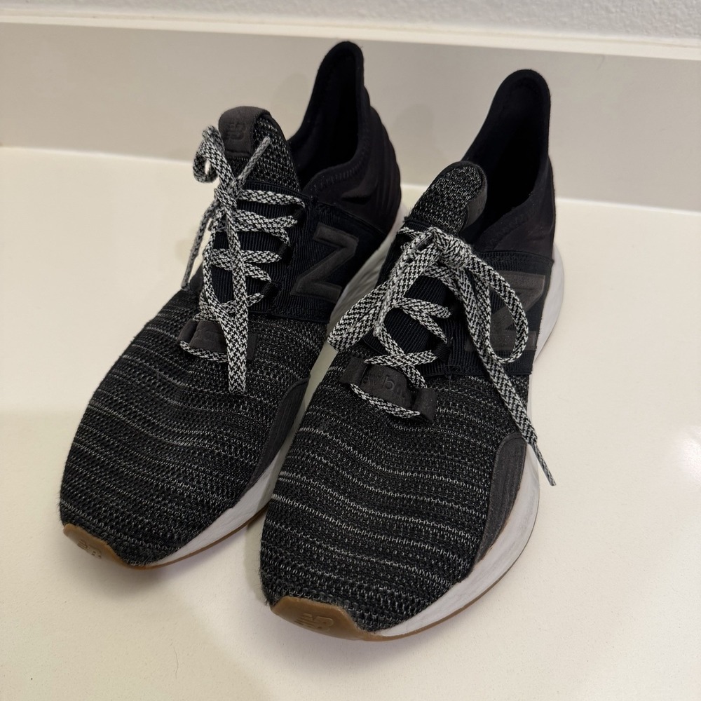 NEW BALANCE Fresh Foam Roav V1 Black/White Knit Size 8 Men - Fits Like Women 9.5 - Picture 3 of 7